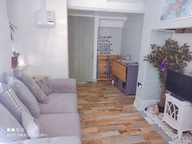 Cosy Wellbeing Stays On Cornish Coast Falmouth Exterior foto